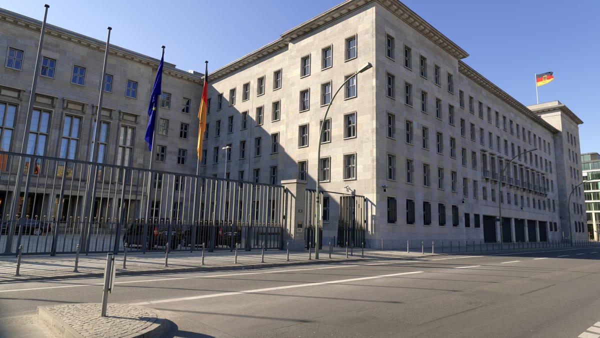 Luxus-Möbel für ein Übergangsquartier: Wie das Wirtschaftsministerium plant