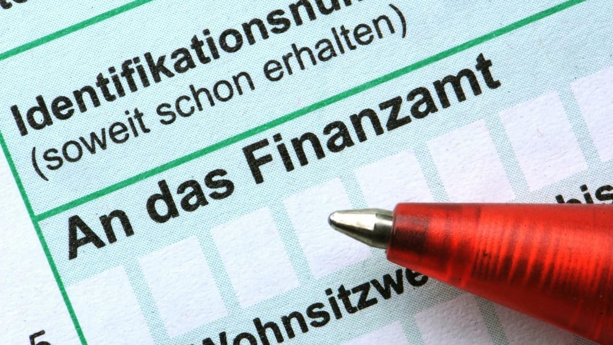 Steuererklärung per Klick: Welche digitalen Helfer wirklich helfen – und welche nur Zeit kosten