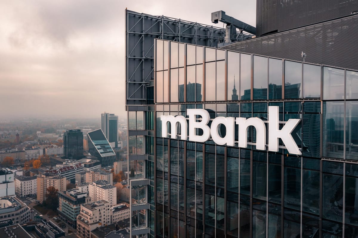 Rückendeckung aus Warschau – Wie die mBank plötzlich glänzt