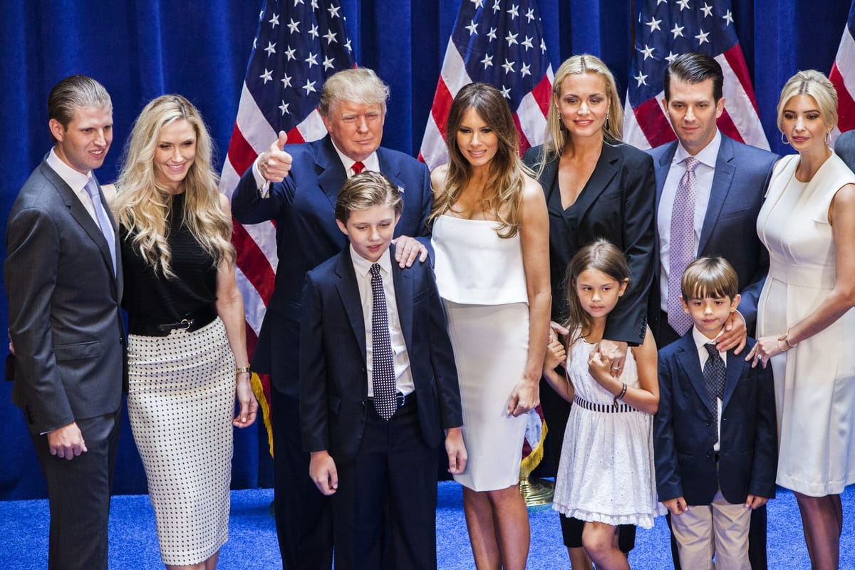 Trump Inc.: Wie der Präsident seine zweite Amtszeit zur Geldmaschine macht