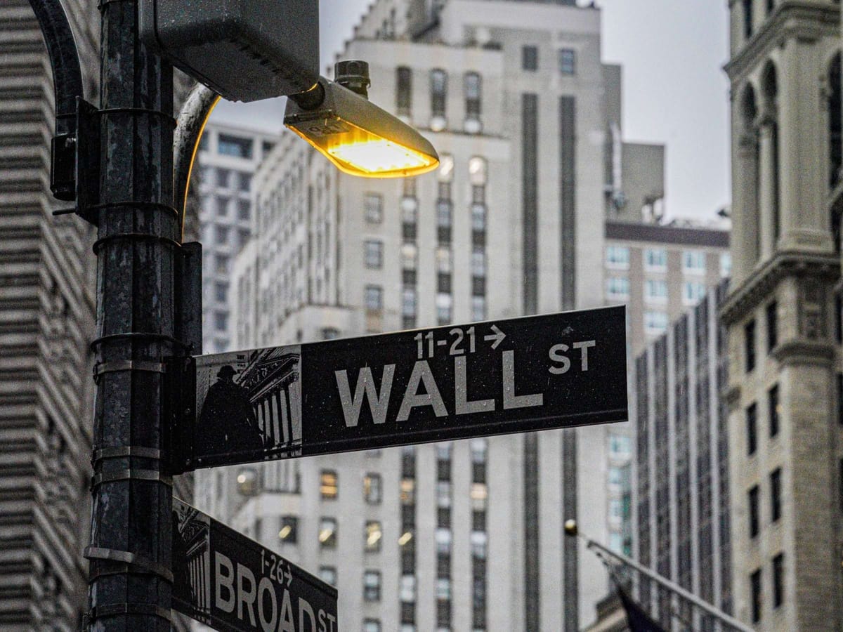 Vom Sparkonto zur Wall Street – wie tausende Deutsche jetzt lernen, ihr eigenes Vermögen wie Profis aufzubauen