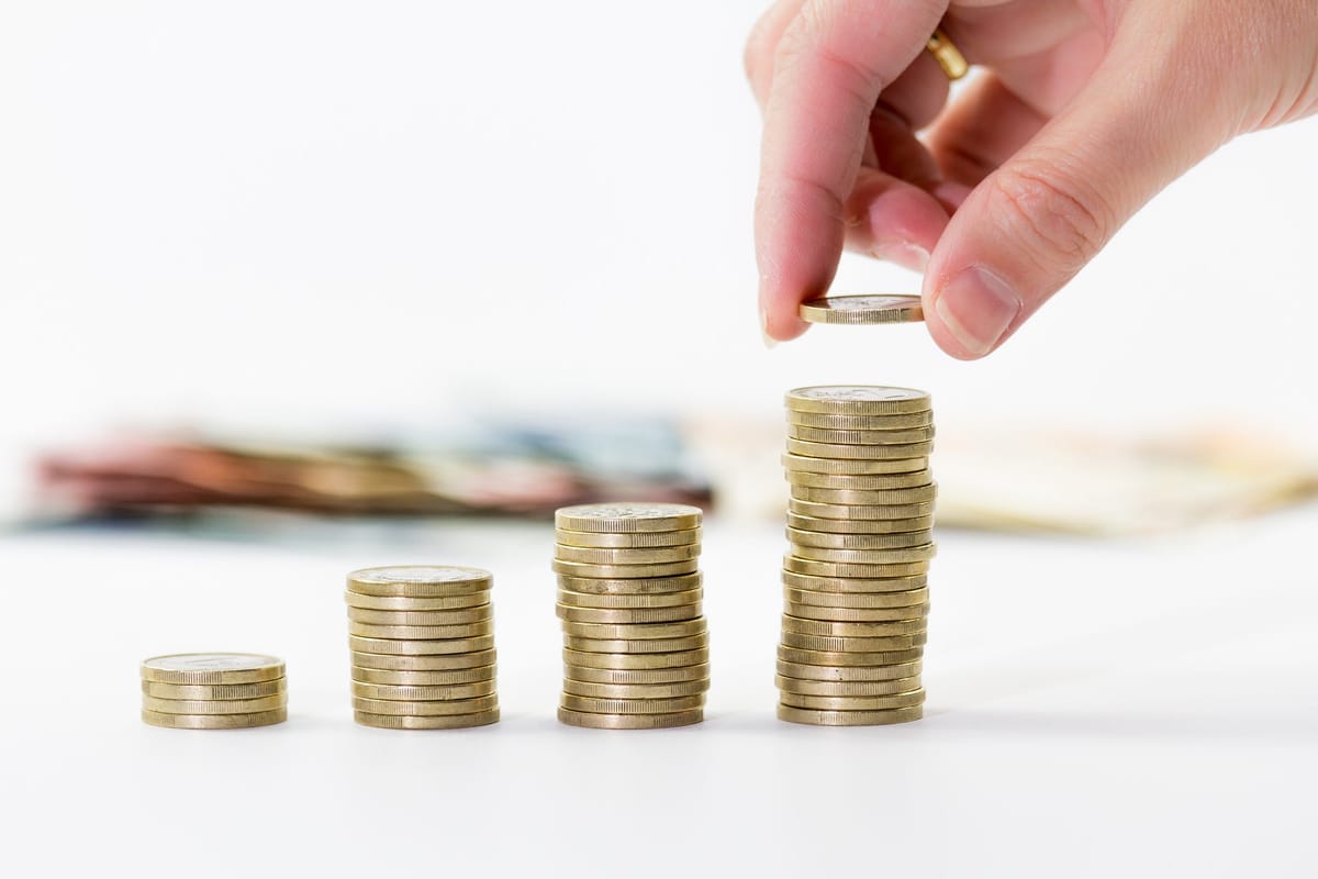 In 19 Jahren zum Millionär – wie 100 Euro im Monat zum Vermögen werden können