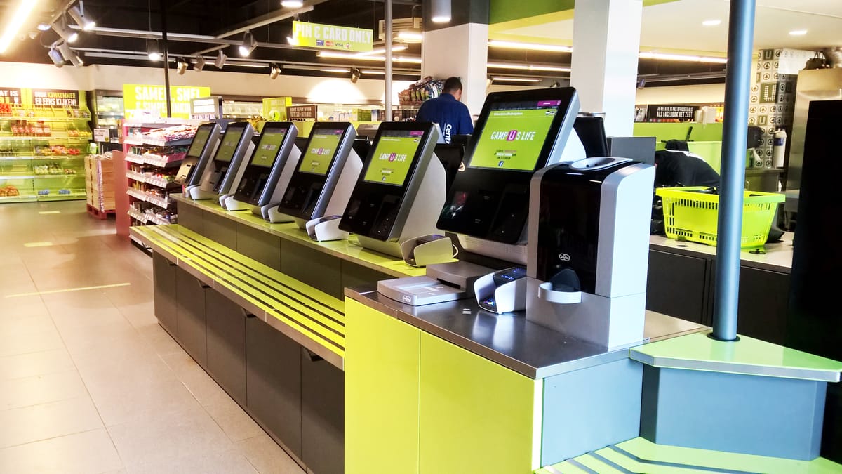 KI an der Supermarktkasse: Stoppt sie Milliardenverluste – oder lädt sie zum Betrug ein?