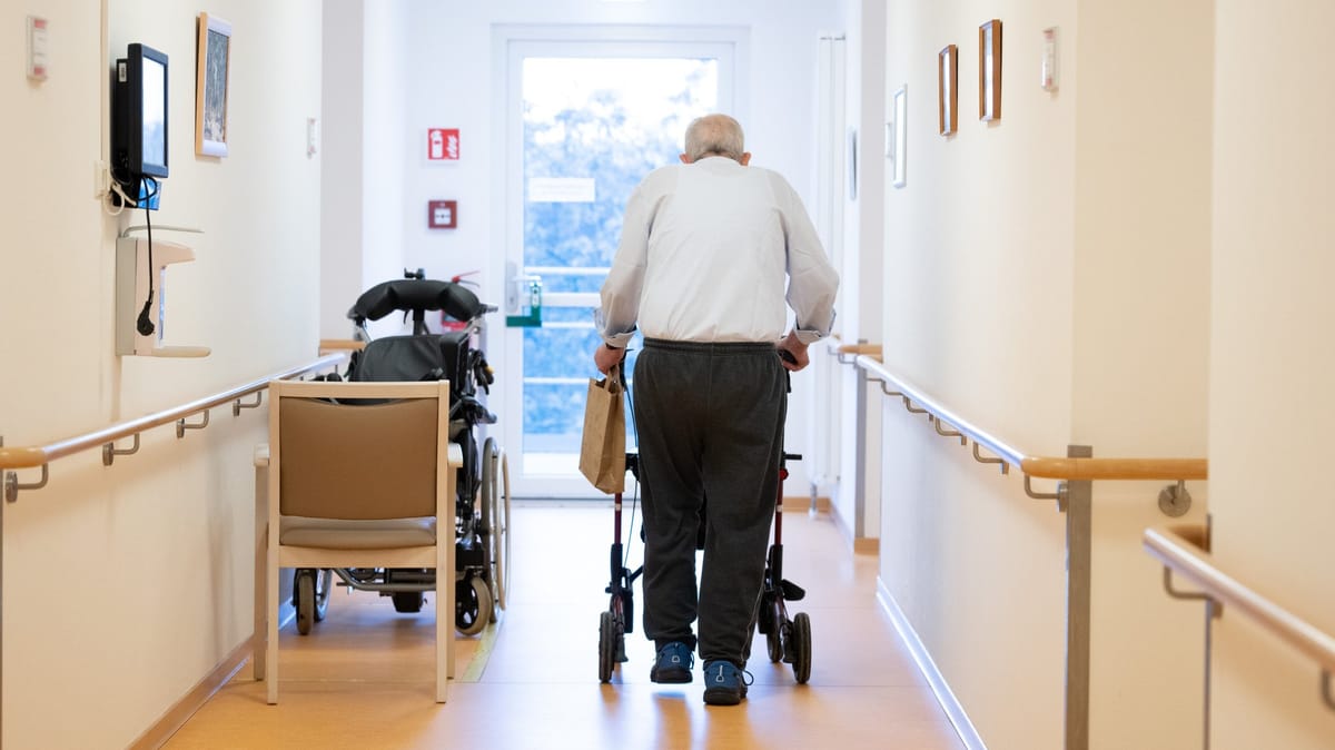 Pflegekassen vor Zahlungsunfähigkeit – Reformdruck wächst