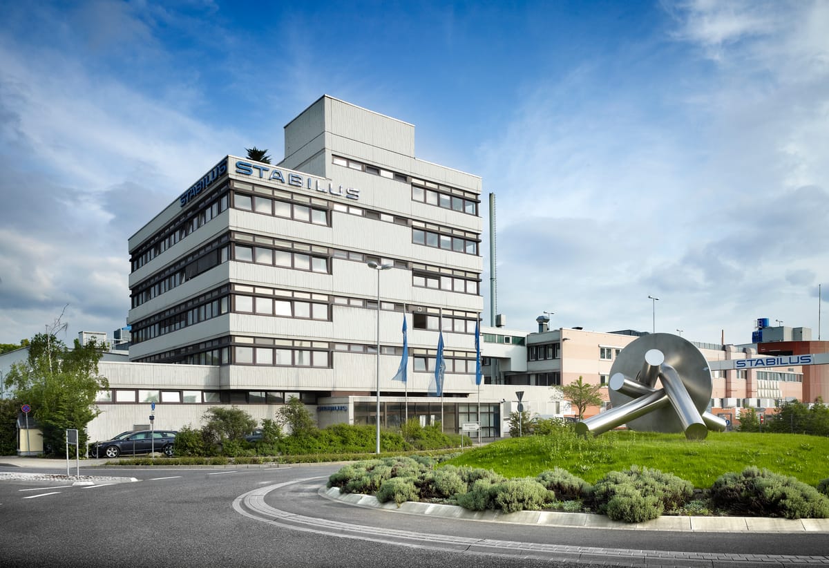 Stabilus zieht die Notbremse: Dividende schrumpft, Ausblick bleibt gedämpft