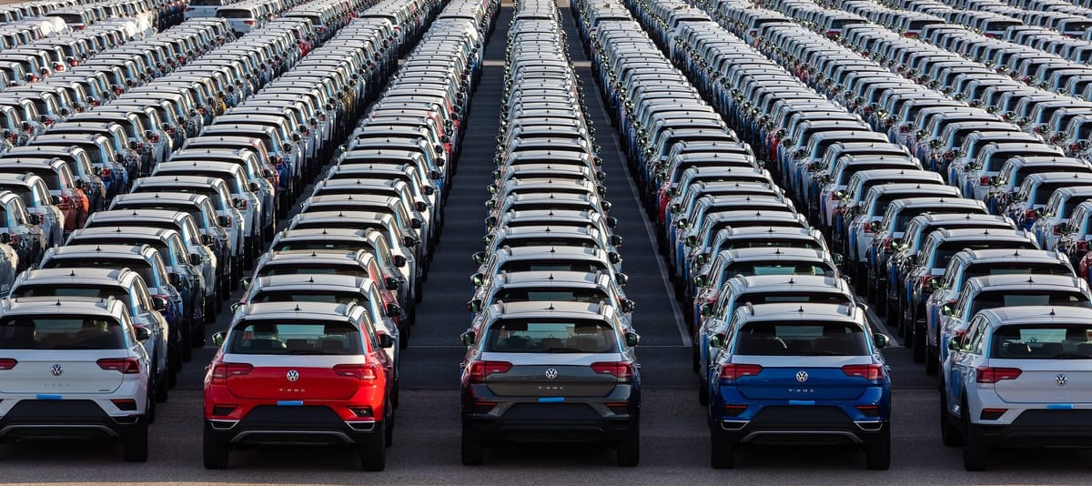 Autoindustrie in der Krise: Was BMW, VW und Mercedes retten soll