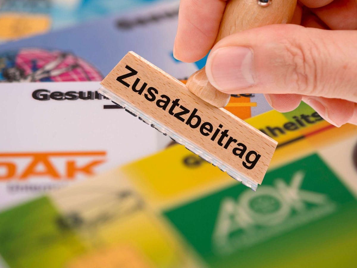 Krankenkassen erhöhen Beiträge – Millionen verlieren Netto