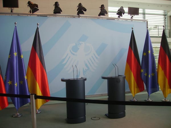 Bürokratie-Boom: Der ungebremste Anstieg der Ministerialen