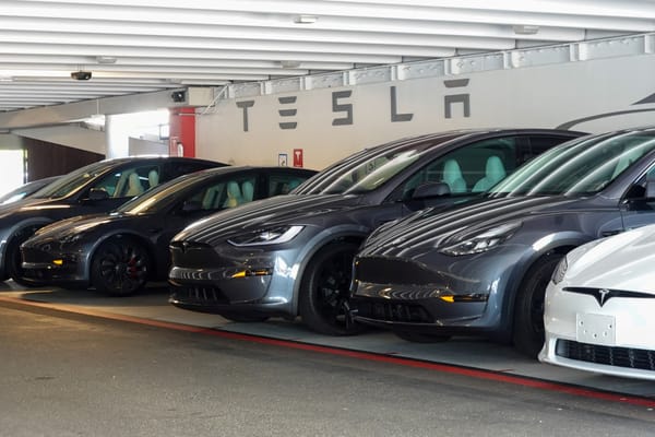 Elektroauto-Exodus bei Hertz und Sixt: Ein Rückschritt für Tesla?