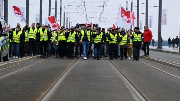 Streikwelle überrollt Deutschland: Verdis Kampf um Gerechtigkeit im ÖPNV