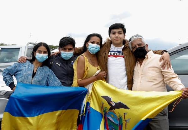 Geopolitisches Tauziehen: Ecuador zieht Waffenlieferung an Ukraine zurück