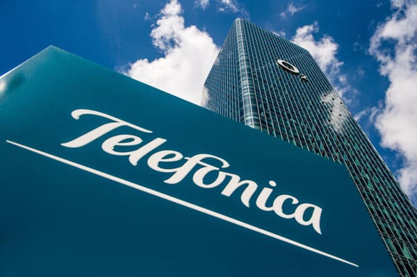 Telefonica explodiert: Gewinn rauf, Konkurrenz raus!