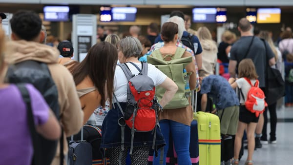 Flugchaos vorprogrammiert: Reisen nur für Reiche?