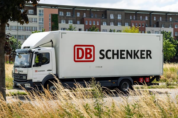 Wer dominiert die Logistikwelt? DSV vs. CVC