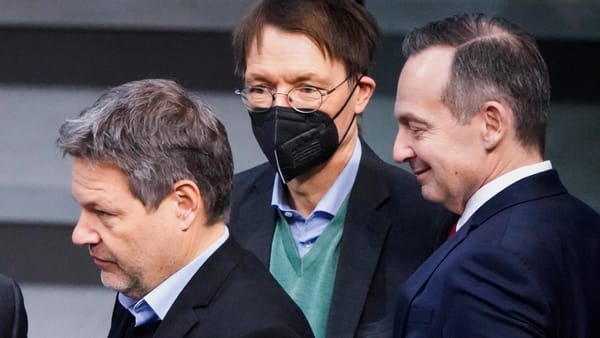 Beförderungen auf den letzten Metern: Wie Ministerien noch schnell Personal aufwerten