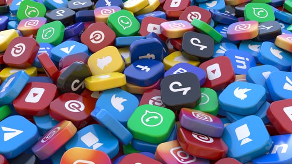 Big Tech zwischen zwei Fronten – Apple, Meta und das neue transatlantische Kräftemessen