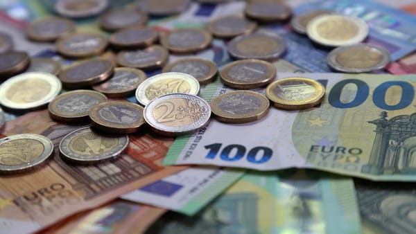 Rätselhafter Geldregen: Warum sprudeln Deutschlands Steuereinnahmen plötzlich?