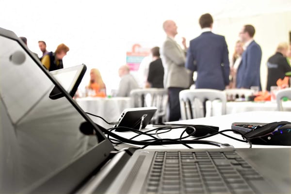 Zurück ins Büro, raus aus dem Job?