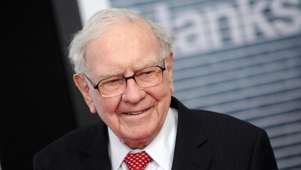 Buffetts Rückzug schockt die Börse: Warum die Berkshire-Aktie unter Druck gerät