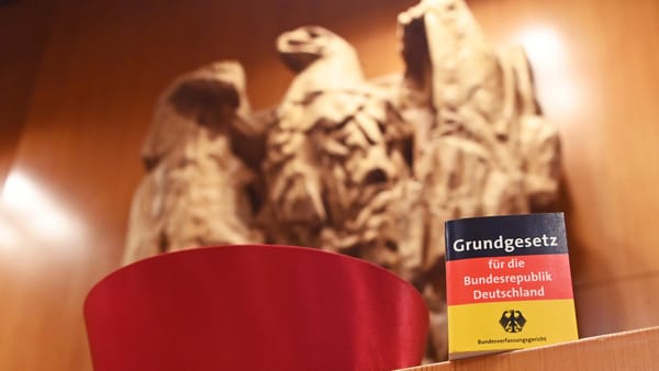 950.000 unerledigte Fälle – Deutschlands Justiz am Limit