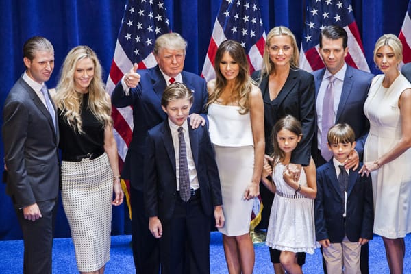 Trump Inc.: Wie der Präsident seine zweite Amtszeit zur Geldmaschine macht