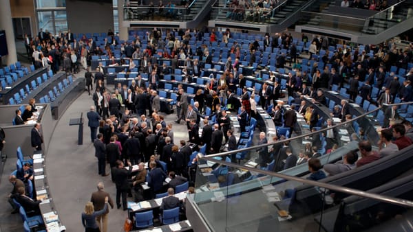 140 Milliarden neue Schulden – Deutschlands riskantes Haushalts-Experiment