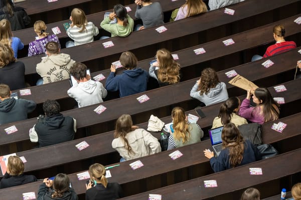 Milliarden für ausländische Studenten – Deutschlands riskante Akademiker-Rechnung