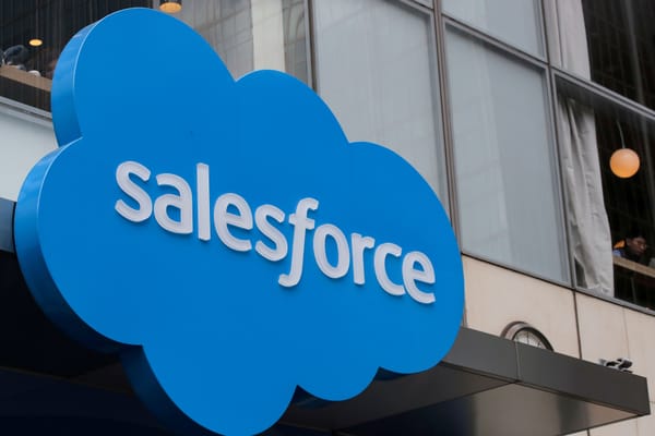 Salesforce stolpert in der KI-Revolution – wenn Visionen größer sind als Umsätze