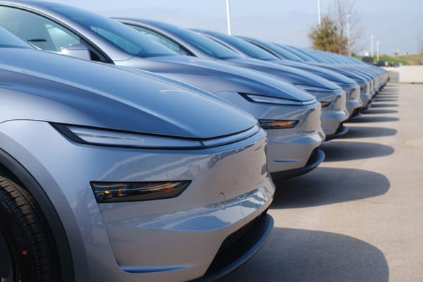 Tesla zündet die nächste Stufe – kommt 2026 der große Absatzsprung über zwei Millionen Fahrzeuge?