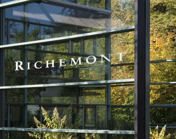 Richemont überrascht die Märkte – und zeigt, wie resilient echter Luxus in unsicheren Zeiten bleibt