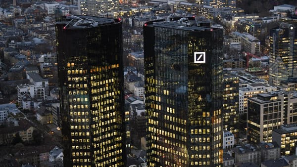 Deutsche Bank radikalisiert Strategie: 100 Filialen weichen neuer KI-Offensive