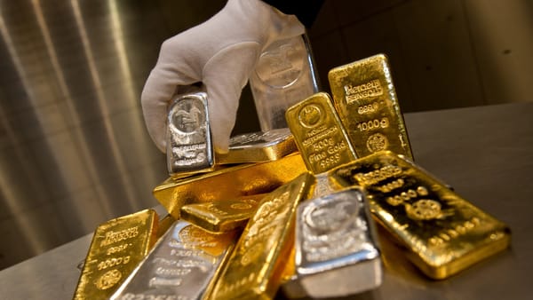 Gold pulverisiert 5.500 Dollar – Währungscrash unvermeidbar?