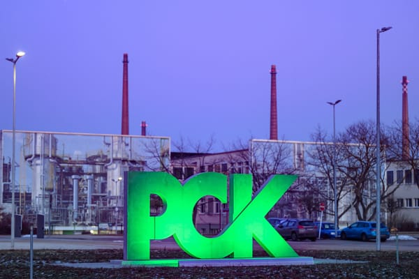 Erpressung am Ölhahn: Zieht Trump der Hauptstadt den Sprit-Stecker?