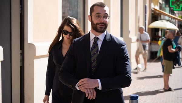 Sarkozys radikaler Rachefeldzug: Wie dieser Trump-Fan Le Pens Machtbasis zertrümmern will