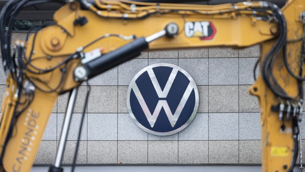 Dringend: VW verliert Milliarden, doch intern fließen plötzlich üppige Sonder-Boni