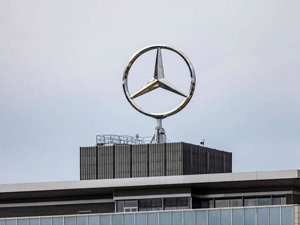 Mercedes-Schock: Düstere Warnung lässt Anleger zittern – droht jetzt der Kahlschlag?