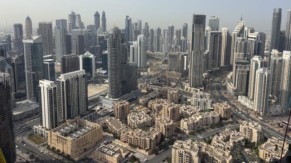 Raketen über Dubai: Wackelt das Geschäftsmodell der Wüstenmetropole?