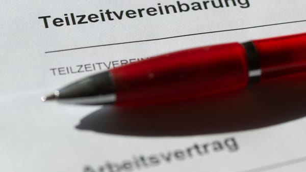 Warnung vor der Steuerfalle: Warum Arbeit für Frauen ab 45 zum Verlustgeschäft wird